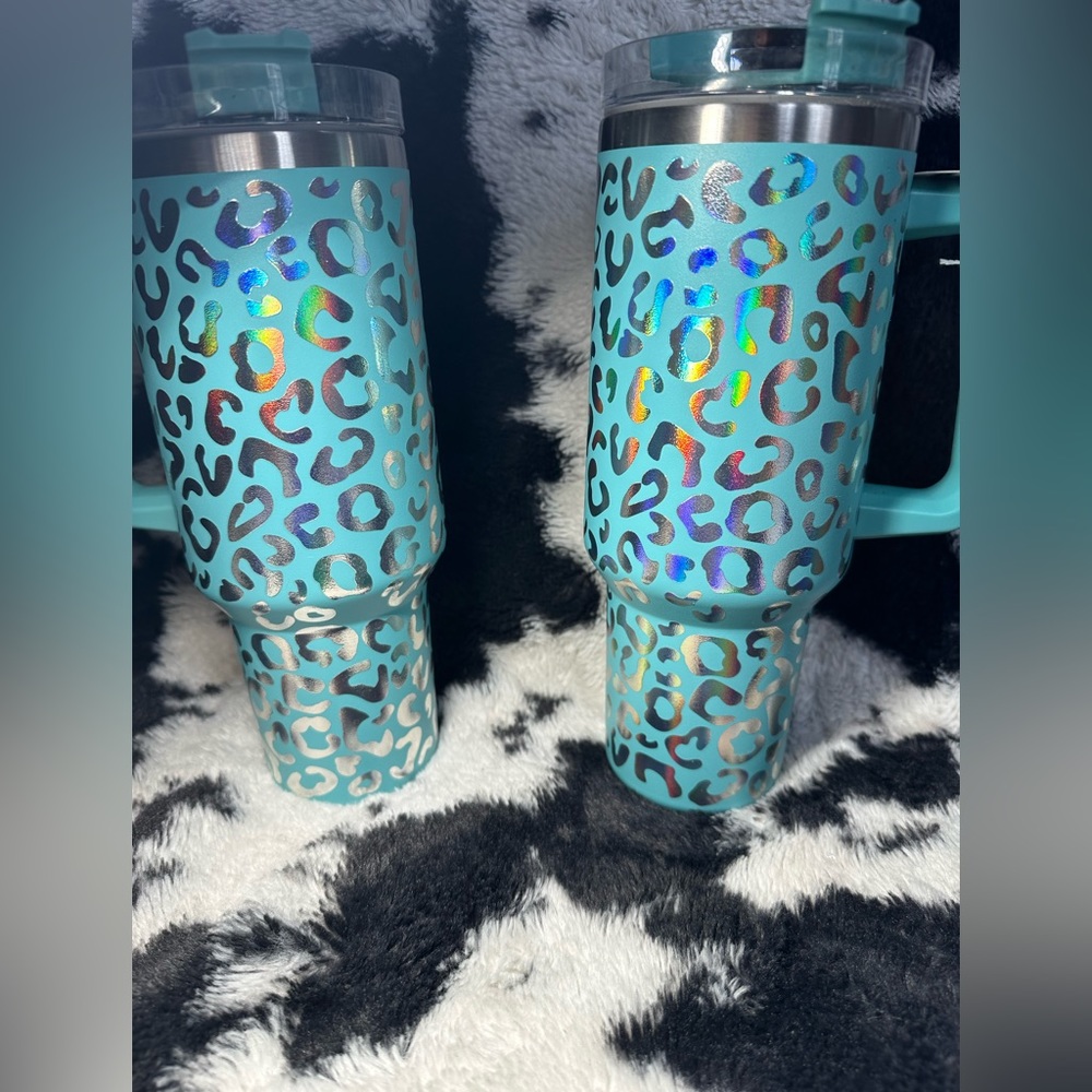 🆕 40 ounce teal leopard tumbler cup